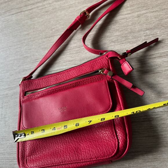 Tutilo New York Red Small Crossbody Bag for Women Stylish & Compact 9"x8" - Picture 4 of 6